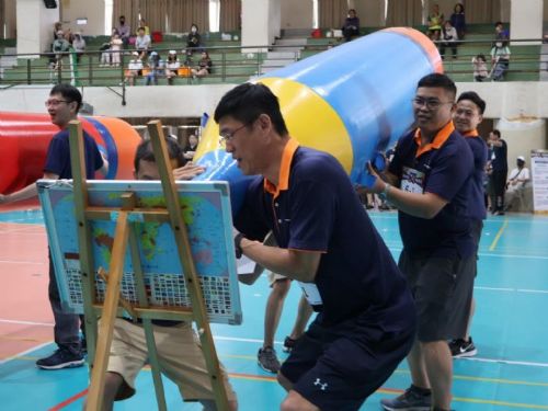 健康樂活，共好同行，前鎮河畔盛大舉辦五一健走活動