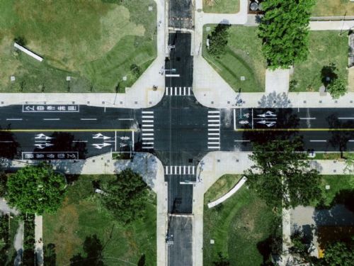 緯六路拓寬完工通車！陳其邁：打造左營眷村新風貌，交通暢行、人文共榮