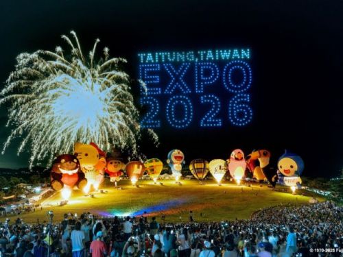 2025高雄愛‧月熱氣球盛典夢幻登場，雙主場浪漫升空 9/17中午開放搶票