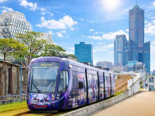 超人力霸王主題運具全城出動，打造港都冬日觀光盛典