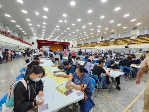 「樂業高雄 幸福融融」暑假首場大型徵才活動，7月19日岡山農工熱力開跑，超過1500個工作機會等你來挑戰！