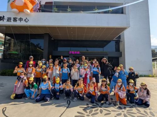 走進紫蝶幽谷！桃花源關懷協會參訪茂林體驗標放見證生態之美