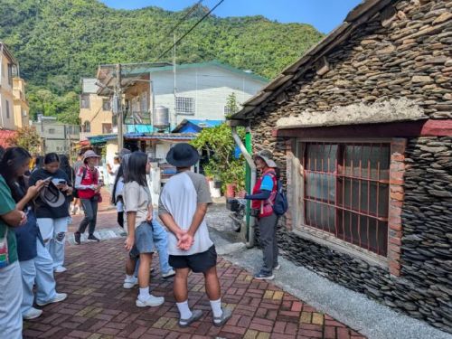 屏北高中走進茂林金色收穫祭，學子體驗小米文化感受族群共融