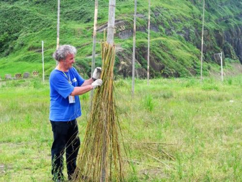潮境公園「掃把救星」功成身退，人氣地標回歸大地藝術本質