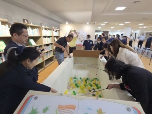 科學教育與人文傳愛「黏」起來！「黏TT工廠事件簿」鳳山靜思堂甜蜜開展