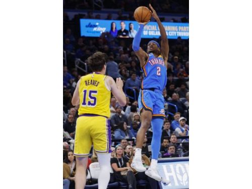 NBA史詩級對決！詹皇、AD聯手狂轟52分不敵SGA神奇表現，狂飆33分雷霆驚艷擊敗湖人！