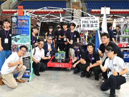 2025雙北盃FRC機器人季後賽盛大登場，學子熱血激盪國際舞台