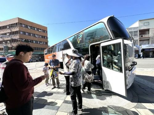 「二二八和平紀念日」連續假期推動公共運輸優惠措施，高雄區監理所籲請民眾多加利用高墾線