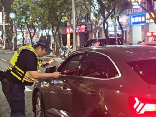 毒(酒)駕行為視人命如草芥，嚴重危害公共安全，警方對此絕不寬貸、嚴正執法