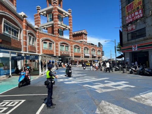 中秋節、國慶日連假出遊多，高市警易壅塞風景區彈性交管