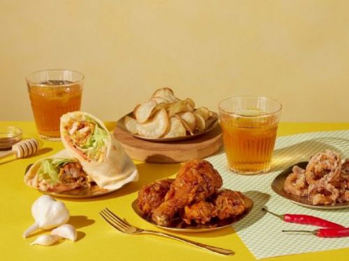 「2025高雄鹹酥雞嘉年華」15日大遠百熱情開炸，65攤美食大展身手BLACKPINK愛店應援登場