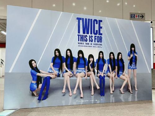 高雄週末星光滿滿！TWICE與伍佰連番開唱，市府打造最甜「ALCOHOL FREE」應援與交通好禮