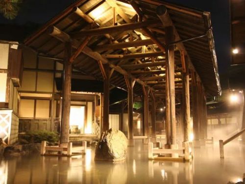 浴缸面積1000平米！最大的露天浴池在“永夏的夏威夷”！