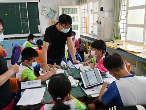 國小教甄職缺連2年破4千 都會區代理教師職缺吸引力降低