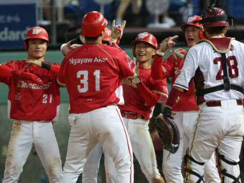 蔣少宏致勝斷棒安打！味全龍3比1勝榜首桃猿 僅差0.5場勝差