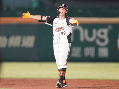 林益全再見安打獲MVP 統一6：5逆轉勝