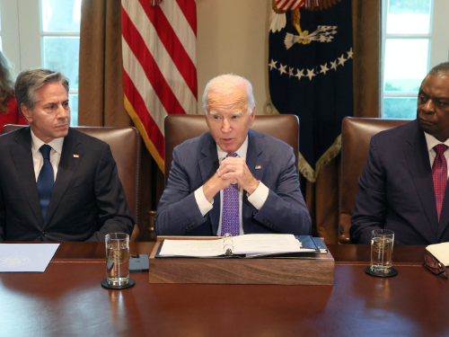 美國的政治難題：不是政府停擺而是拜登？