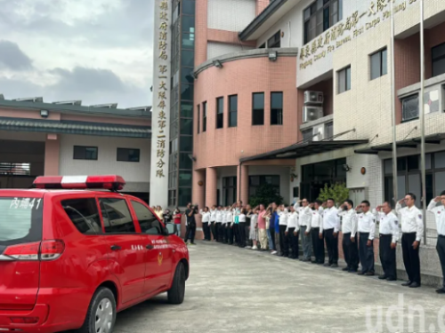「4位弟兄任務結束」！明揚大火殉職勇消移靈 屏二分隊消防車鳴笛致敬