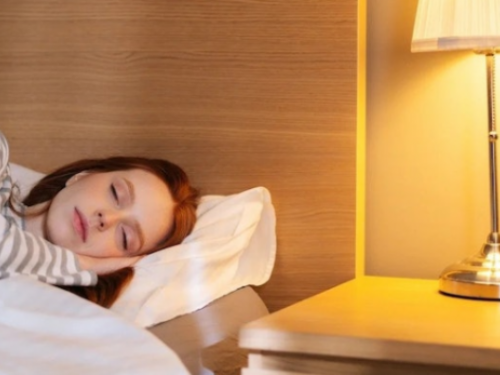 美研究睡眠1習慣增糖尿肥胖風險！4食物助安眠1款糖分高