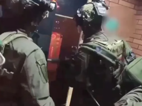 詐團成員扮靓女搭訕 4男加LINE陷情網遭騙200萬 新北警調破機房逮7男