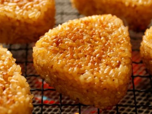 一個簡單又美味的“烤飯糰”食譜！