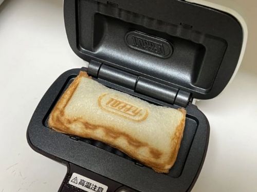 再也不用擔心孩子的早餐了！一片麵包就能做出來的Toffy熱三明治機