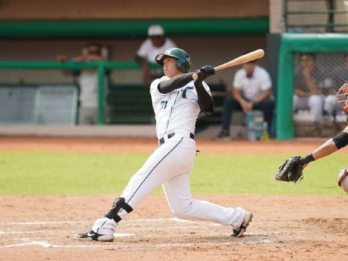 台鋼雄鷹杜家明春訓首場練習賽攻守精彩，希望保持穩定表現