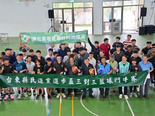 劉櫂豪熱情地被邀請參加第二屆進步盃籃球鬥牛賽。