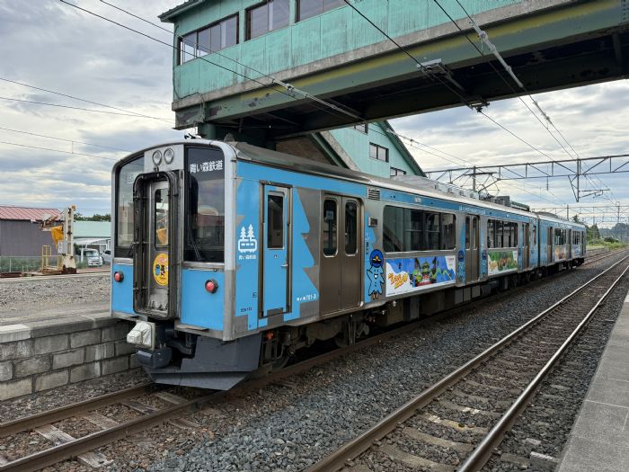 台灣彩繪列車駛進青森！「喔熊」攜手「森君」歡樂出發，台日友情滿車廂