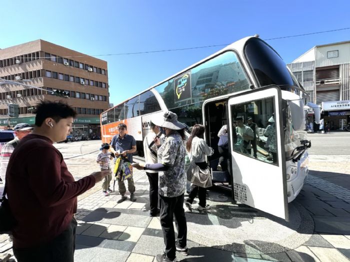 「二二八和平紀念日」連續假期推動公共運輸優惠措施，高雄區監理所籲請民眾多加利用高墾線