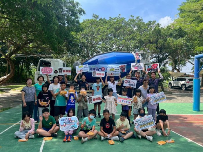 走進偏鄉點亮安全之光，高警交大攜手企業前進尖山分校推廣大型車宣導