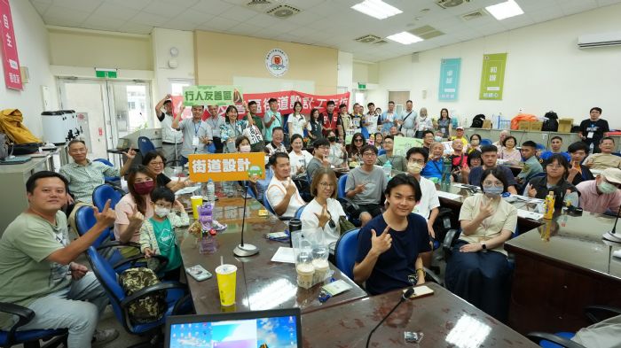 三民鼎泰街區行人友善工作坊熱烈展開,社區共繪安全藍圖,攜手打造宜人步行環境 三民鼎泰街區行人友善工作坊熱烈展開,社區共繪安全藍圖,攜手打造宜人步行環境
