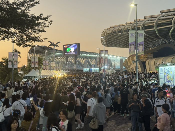 港都周末TWICE、伍佰、孫淑媚齊開唱，高雄捷運突破35萬人次順利疏運完成