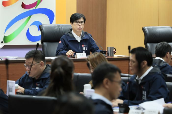 高雄嚴陣以待迎戰颱風楊柳,啟動全方位防颱與防疫新策略 高雄嚴陣以待迎戰颱風楊柳,啟動全方位防颱與防疫新策略