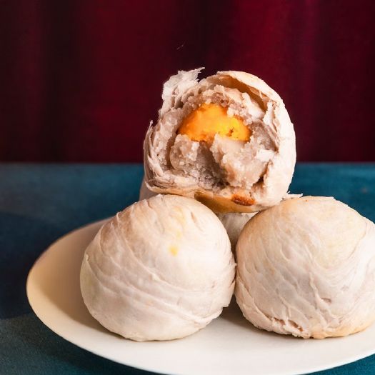 酥皮系雙天王合體登場！「新口味」攜手「食芋堂」推出春節聯名禮盒