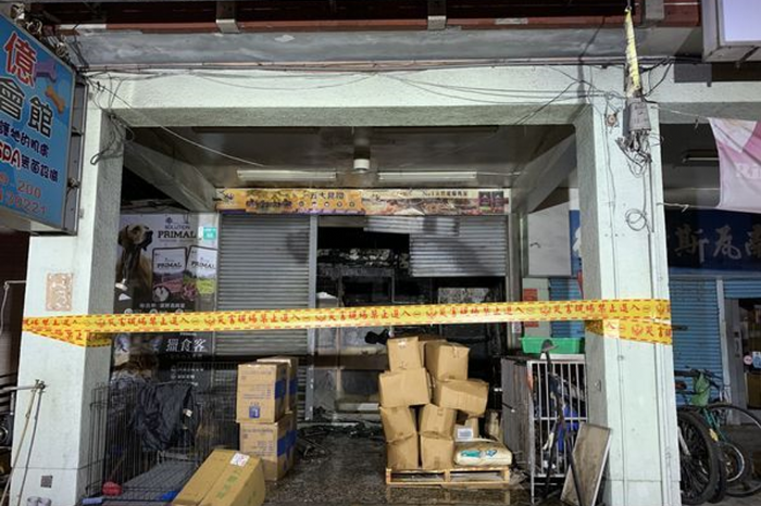 台南寵物店深夜爆發火災!25隻貴賓、臘腸遭困無法逃脫 悲劇中不幸燒傷身亡 台南寵物店深夜爆發火災!25隻貴賓、臘腸遭困無法逃脫 悲劇中不幸燒傷身亡